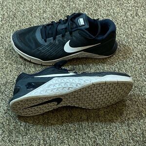 Nike Metcon 3 Training 898055-001 Black and White Sneakers Women’s Size 9.5 US